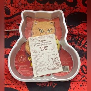 Vintage 1979 Wilton Party Kitten Cat Cake Pan 502-1972